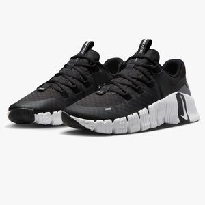 Nike Free Metcon 5 Black and White Women’s Workout Sneakers Size 8.5